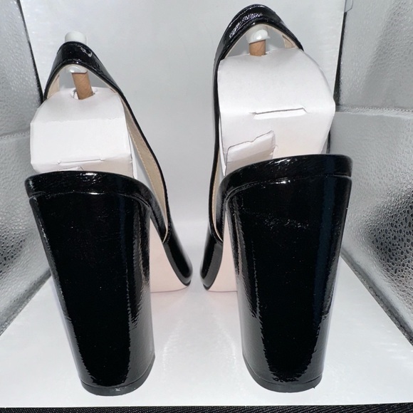 Jessica Simpson black patent heels with sling back strap - Picture 5 of 8